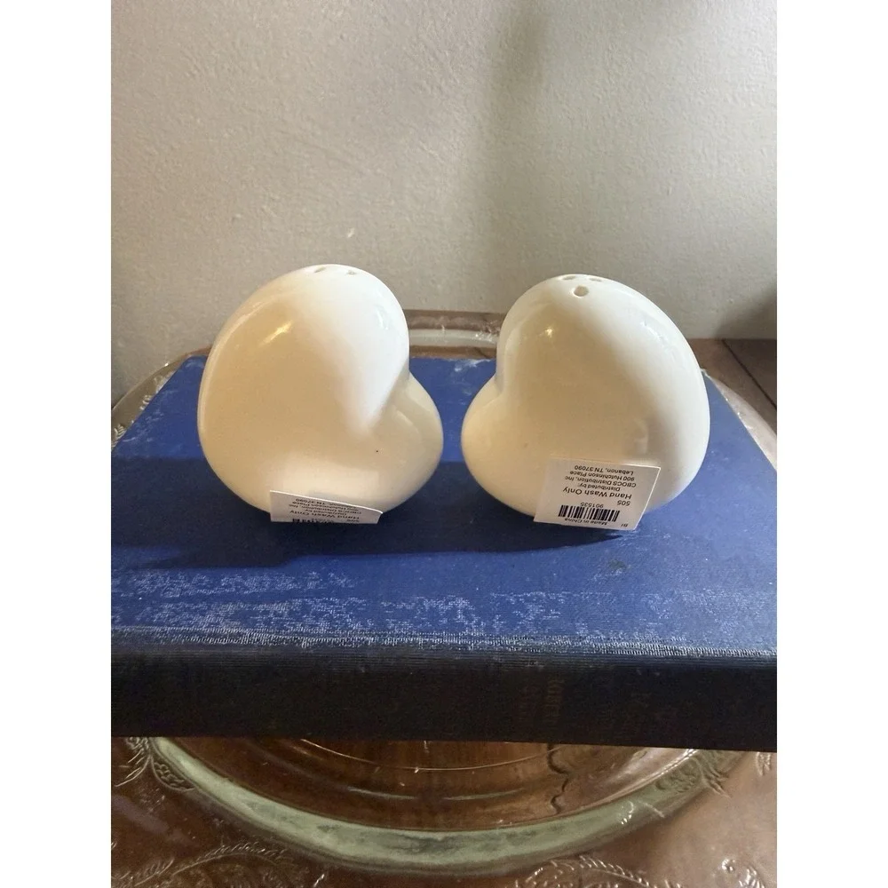 CRACKER BARREL HEART SALT & PEPPER SHAKERS, ALWAYS & FOREVER, YOU & ME MINI*
